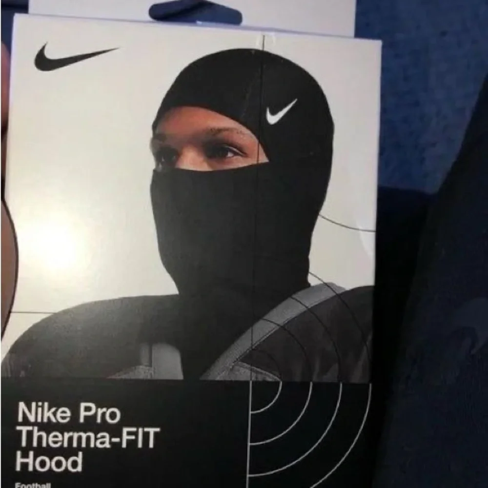 Nike Pro Hyperwarm Hood